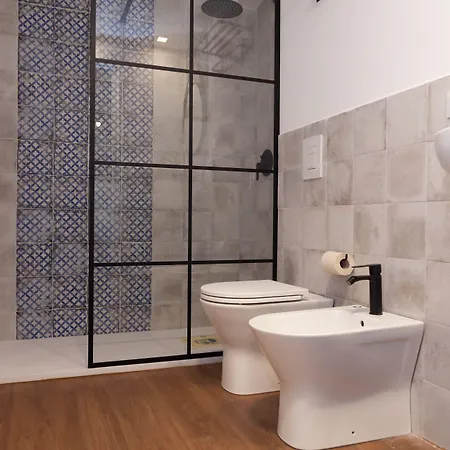 Oda ve Kahvaltı Seven Palms 3*